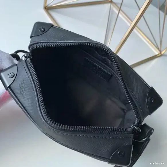 WIS Vuitton SOFT TRUNK Louis MINI 0520